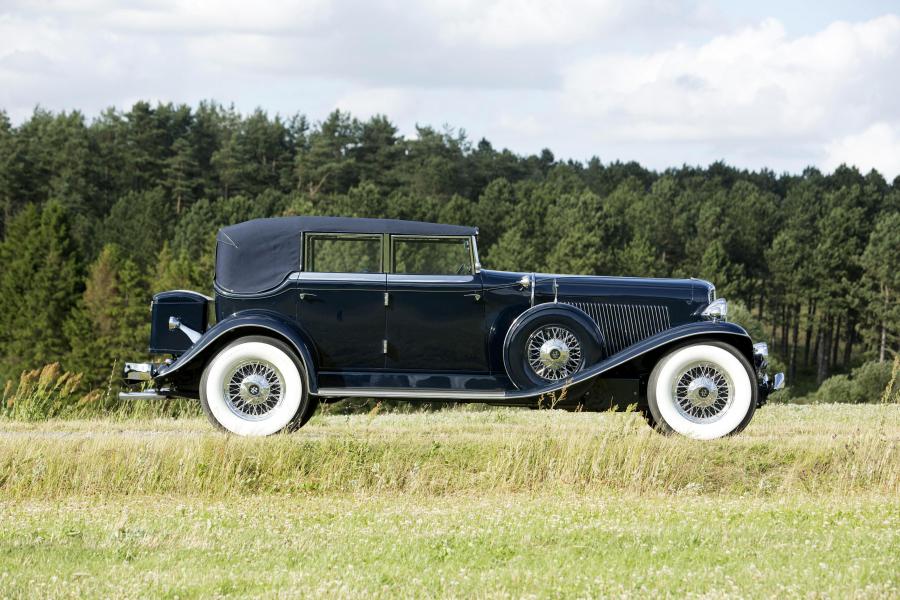  Auburn 12-165 Salon Phaeton Sedan 1933 года  (фото 9 из 21)